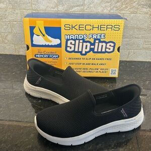 Brand New! Skechers Hands Free Slip-Ins